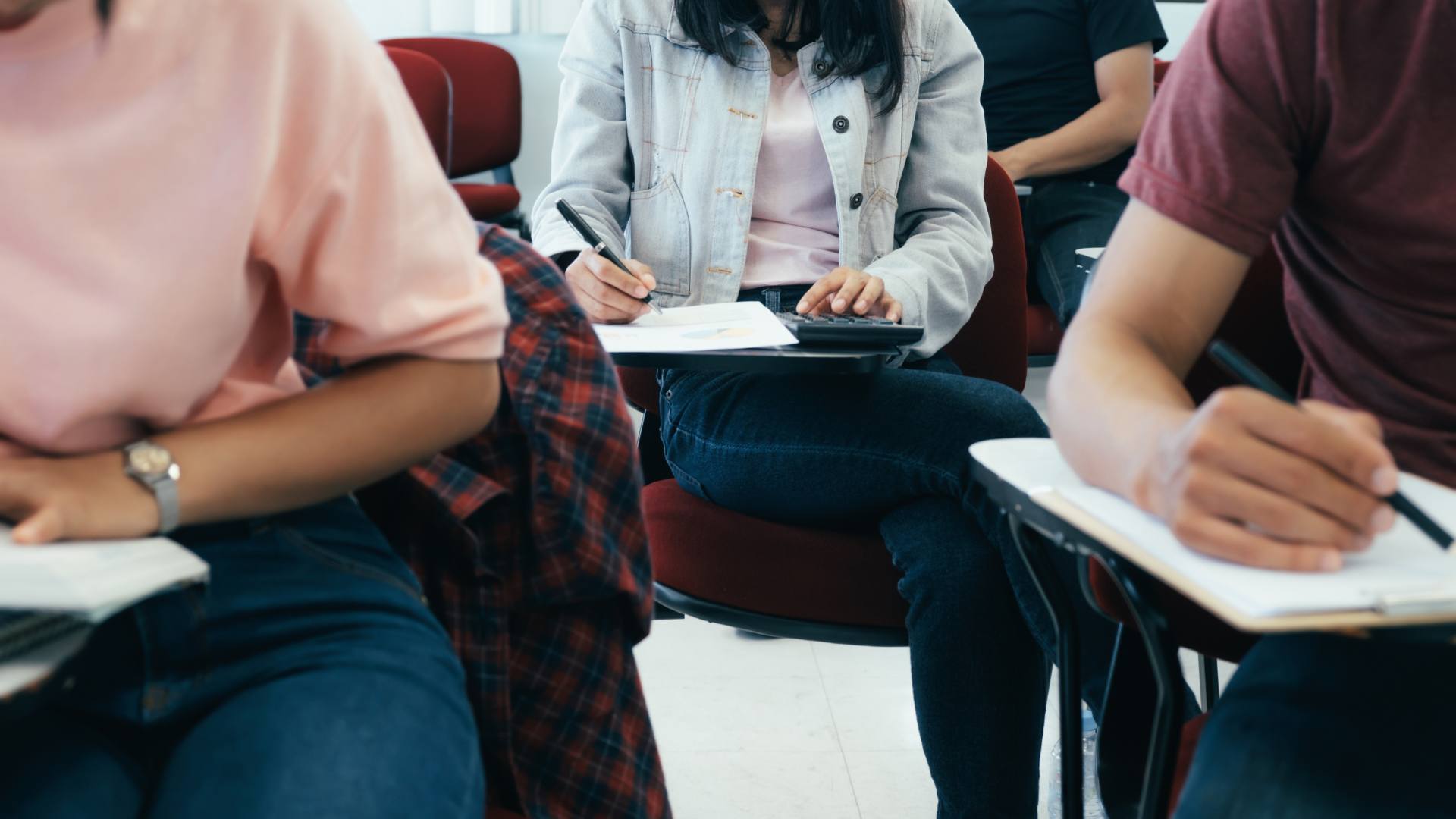 Especializações em alta na estética: qual escolher para se destacar